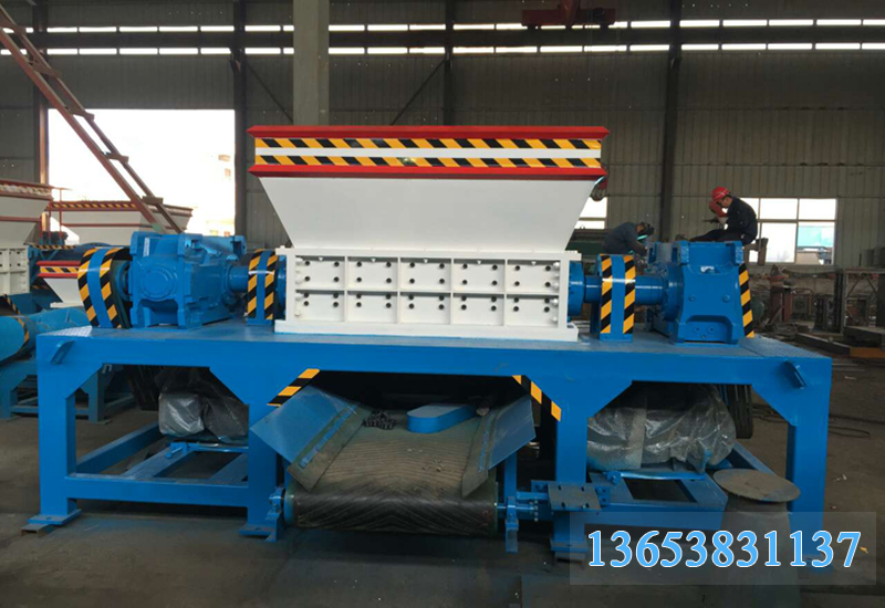 126.多功能撕碎機(jī)